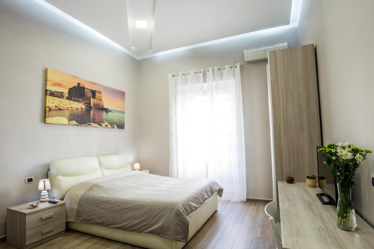 Parthenope Suite Rooms Napoli Bagian luar foto