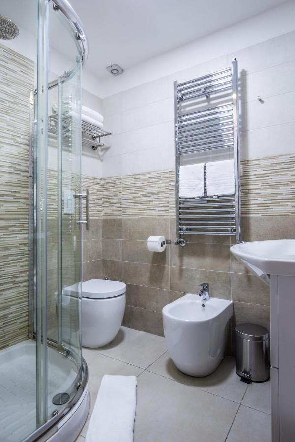 Parthenope Suite Rooms Napoli Bagian luar foto