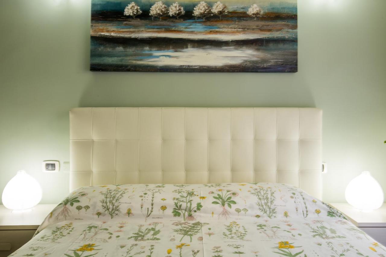 Parthenope Suite Rooms Napoli Bagian luar foto