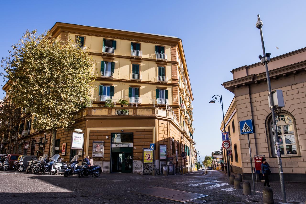 Parthenope Suite Rooms Napoli Bagian luar foto